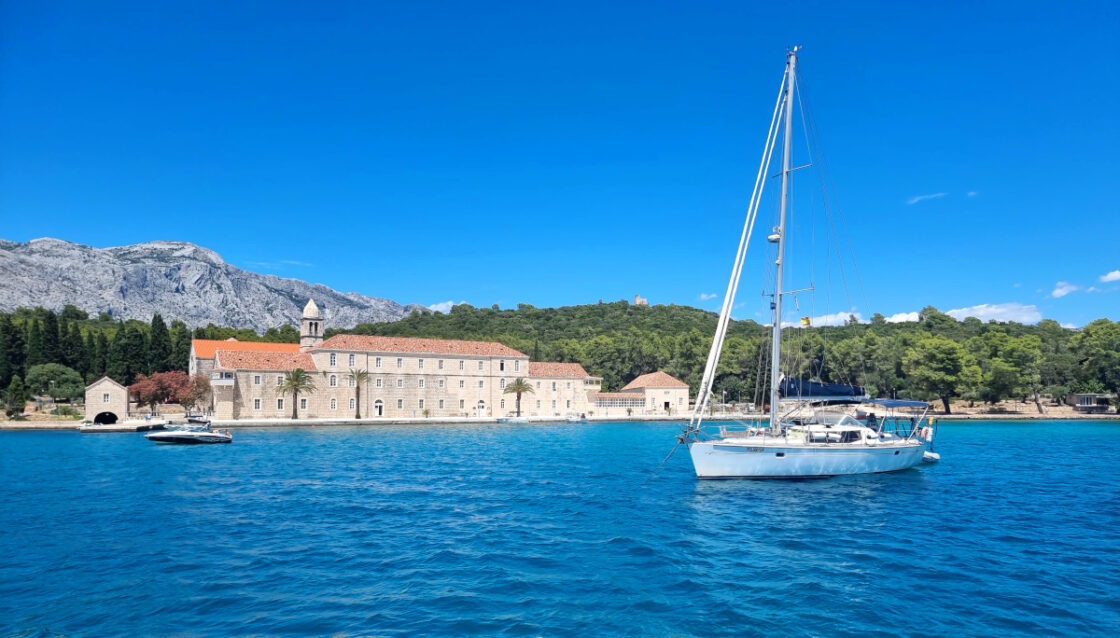 Utgångspunkter och ruttförslag för båtcharter i Kroatien